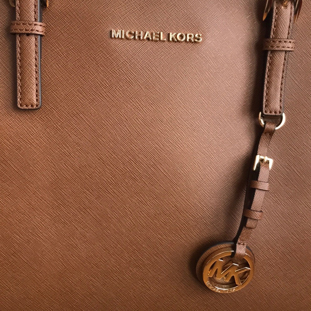 COPY - New Michael Kors jet set travel carryall t… - Picture 2 of 5